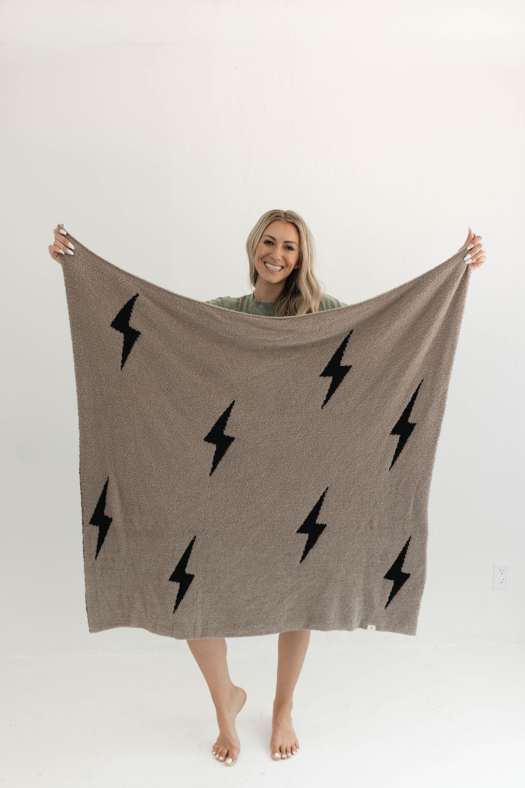 Lightning Bolt | Plush Blanket