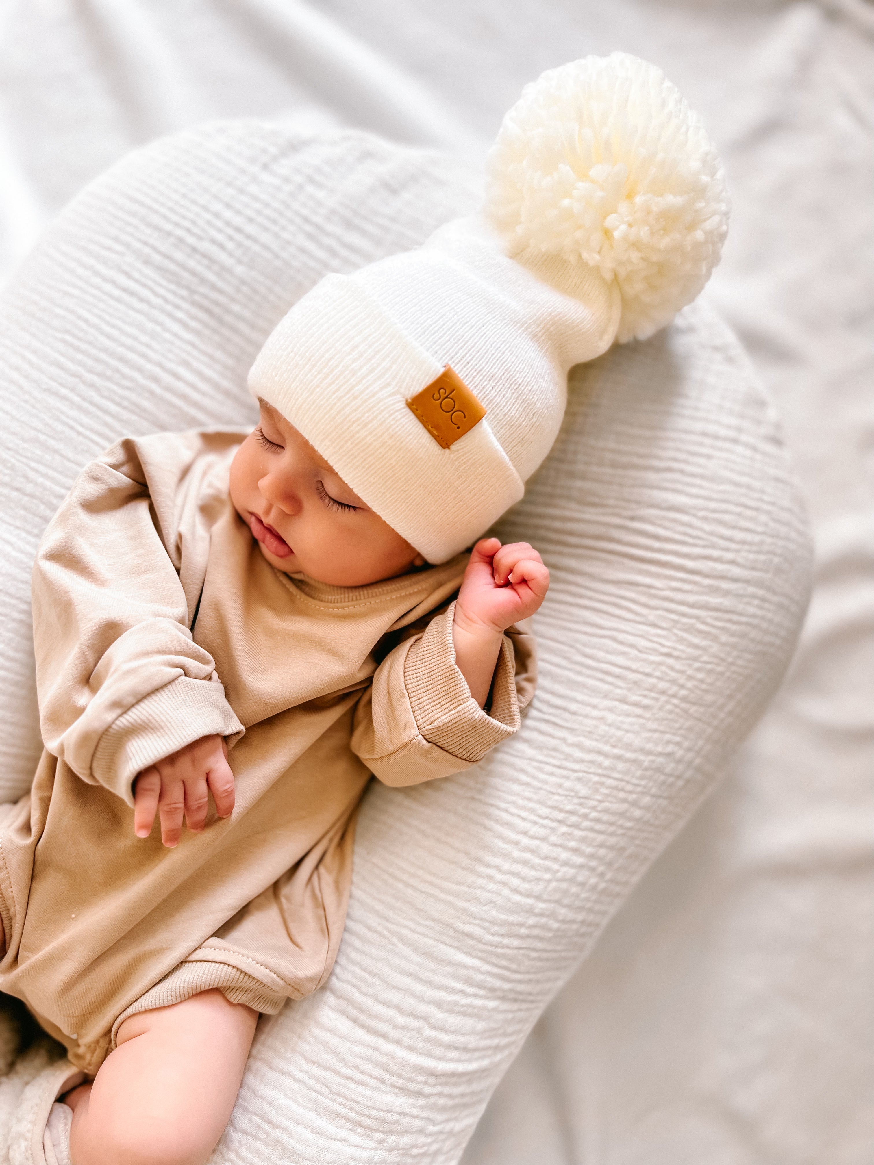 The Newborn Beanie — Vanilla