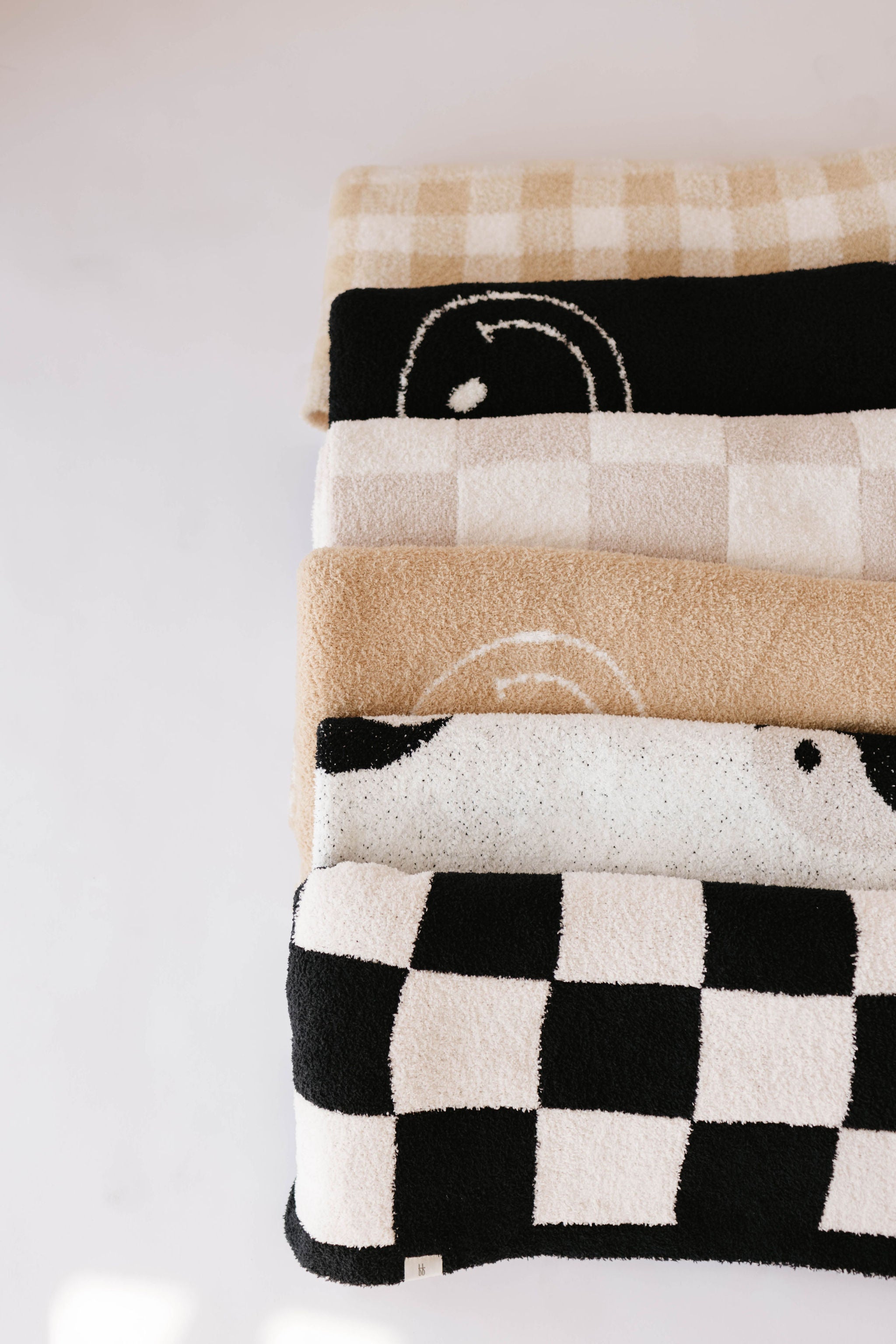 Just Smile Black & Ivory | Plush Blanket